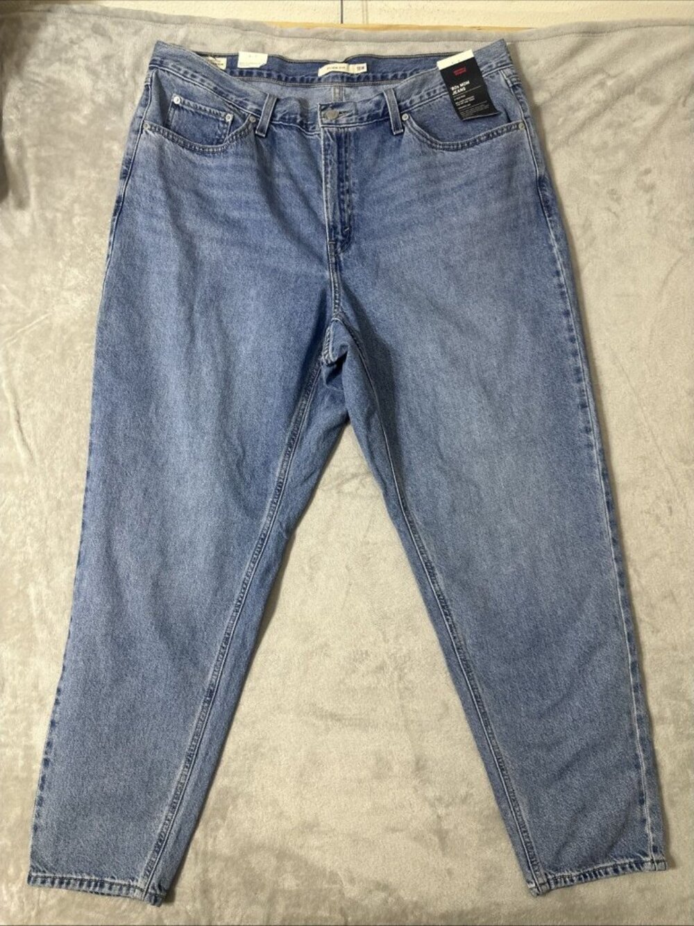 Levi’s Women’s 80s Mom Jeans 18W High Rise Tapered NWT